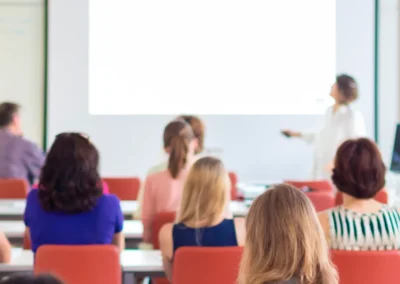 ¿No sabes qué elegir?, …si PREPARADOR o academia? 